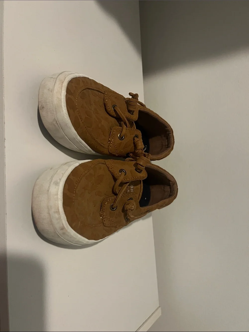 Sperry leopard Tan-Brown Suede pull on Sneakers
